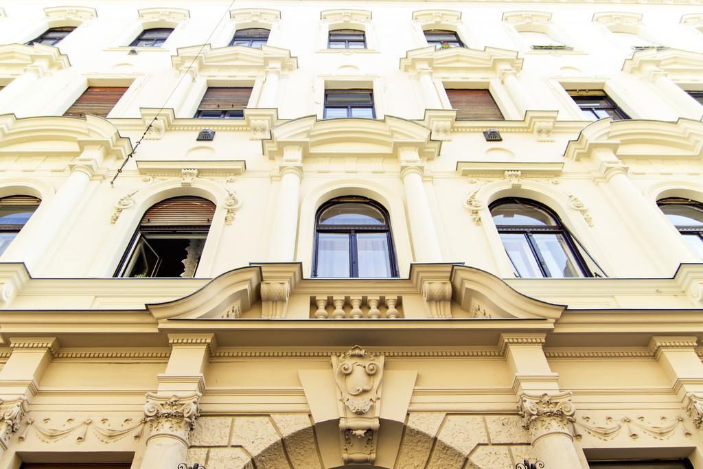 Eoetvoes Apartman Budapest Zimmer foto