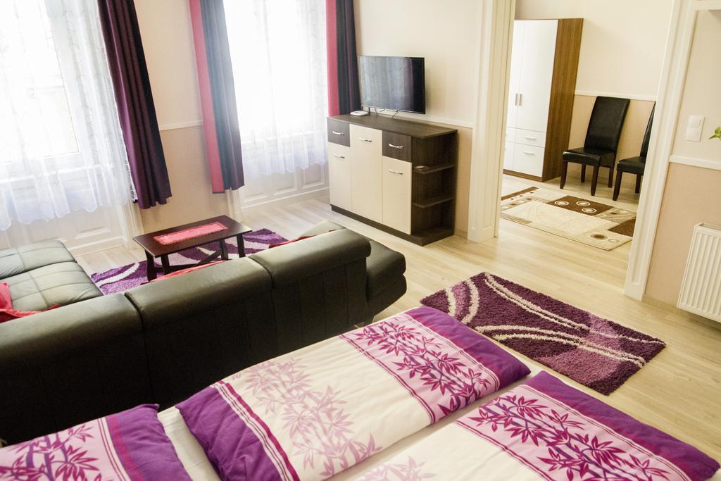 Ferienwohnung Eotvos Apartman Budapest Zimmer foto